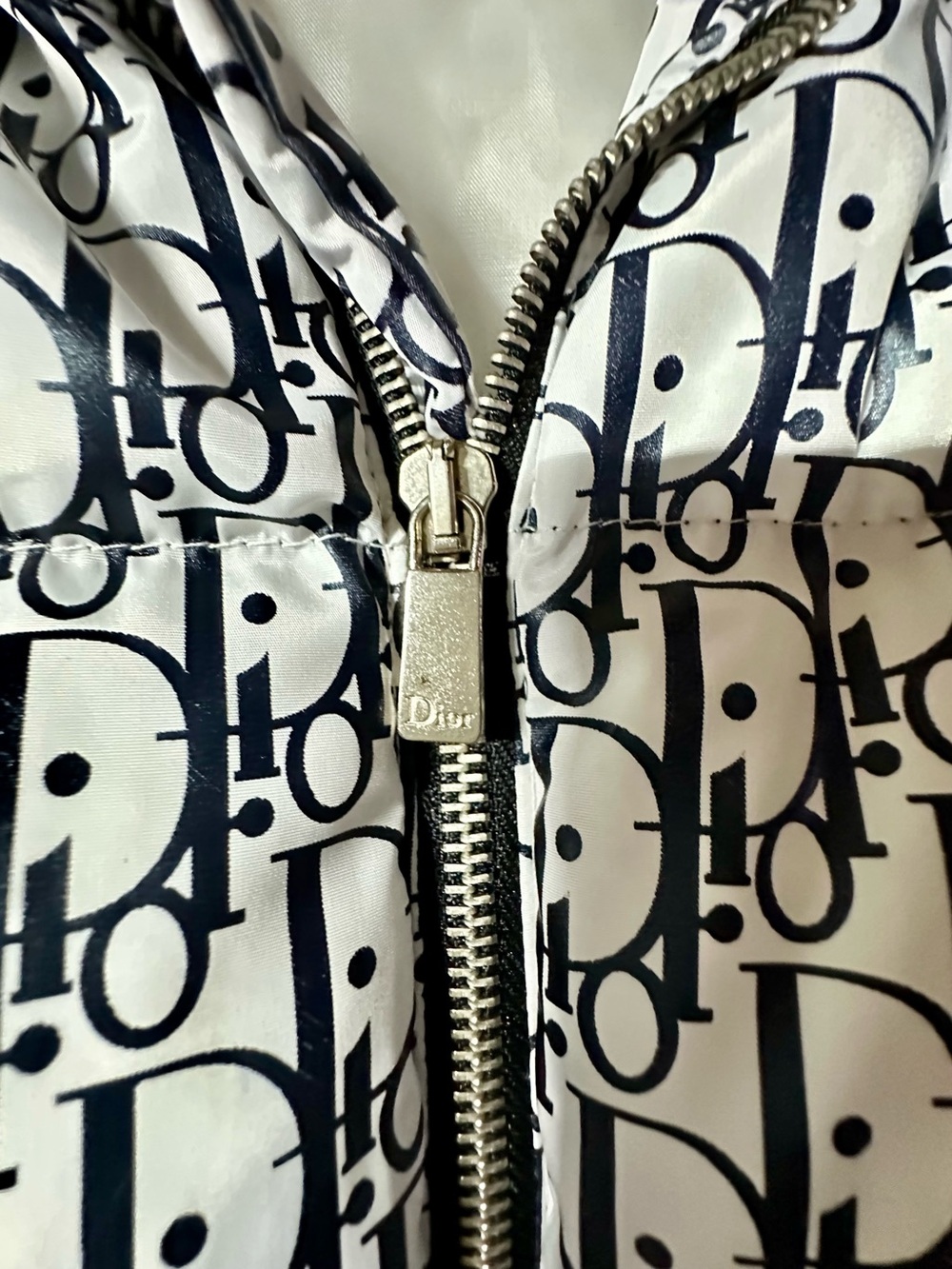 Designer Inspired Men’s White and Black Monogram Quilted Vest XXL NWOT - Picture 4 of 12